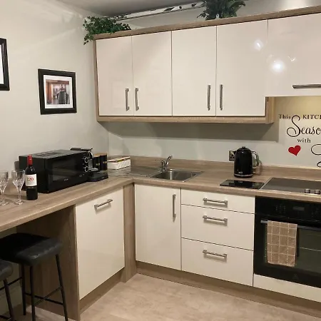 Tailors Lodge, Luxurious Peaceful Apartment- Castleisland, Kerry