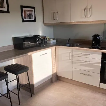 Tailors Lodge, Luxurious Peaceful Apartment- Castleisland, Kerry Daire Castleisland