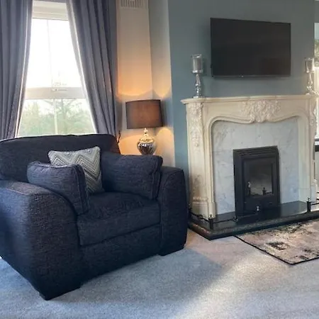 Tailors Lodge, Luxurious Peaceful Apartment- Castleisland, Kerry Apartman *
