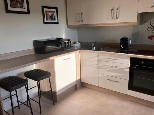 Tailors Lodge, Luxurious Peaceful Apartment- Castleisland, Kerry Daire Castleisland