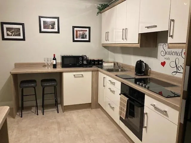 Daire Tailors Lodge, Luxurious Peaceful Apartment- Castleisland, Kerry