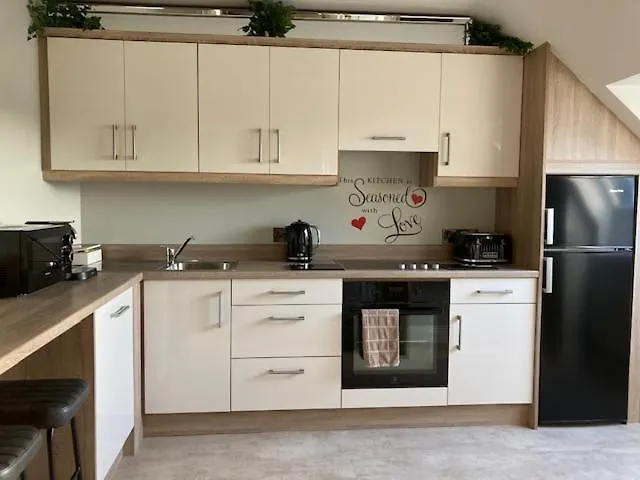 Tailors Lodge, Luxurious Peaceful Apartment- Castleisland, Kerry *