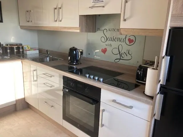 Tailors Lodge, Luxurious Peaceful Apartment- Castleisland, Kerry Daire